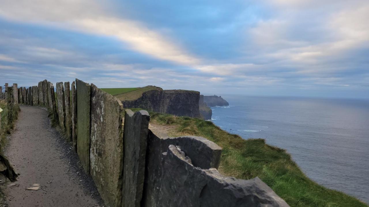 Moher Lodge Liscannor Exteriör bild